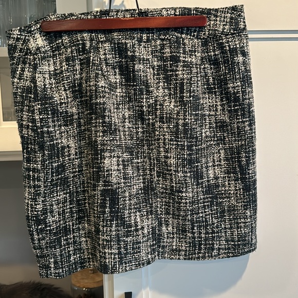 Tweed mini skirt - Picture 4 of 5